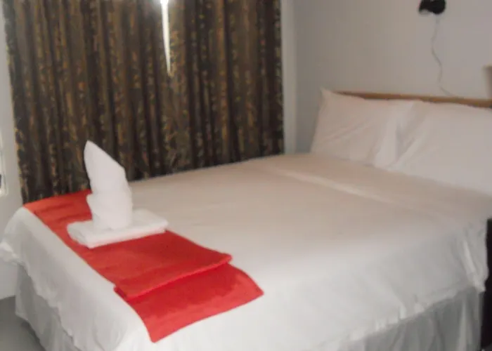 Cinfandel Hotel