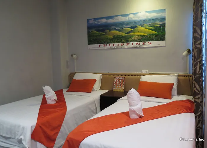 Cinfandel Hotel