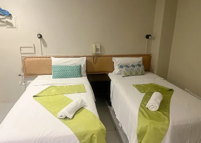 Cinfandel Hotel 3*