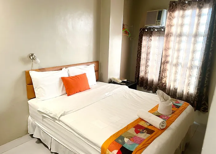Cinfandel Hotel